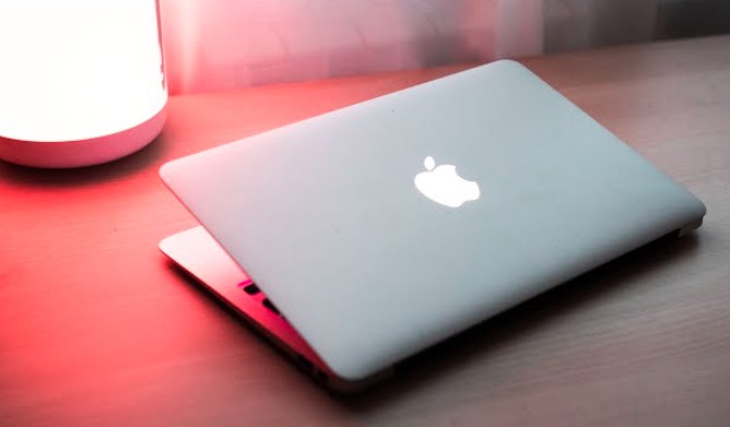 Продается компьютер Mac (MacBook)