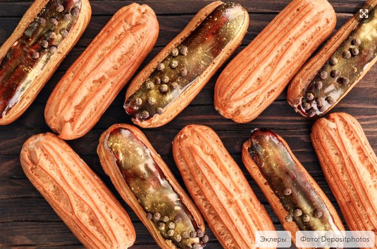 Эклер с шоколадом